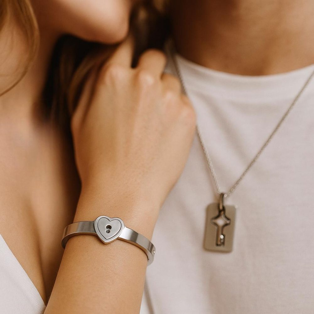 Lock and Key Bracelet Custom Stainless Steel Couple Key Lock Bracelet Heart-shaped Lock Key Bracelet Birthday Gift Box Set His and Hers - Image 4
