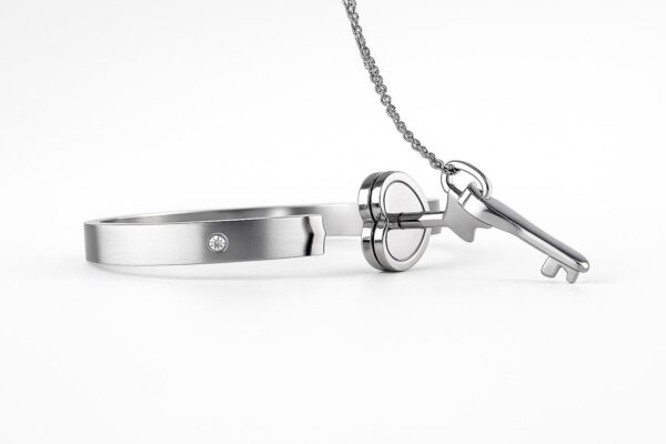Lock and Key Bracelet Custom Stainless Steel Couple Key Lock Bracelet Heart-shaped Lock Key Bracelet Birthday Gift Box Set His and Hers - Image 5