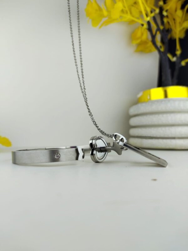 Lock and Key Bracelet Custom Stainless Steel Couple Key Lock Bracelet Heart-shaped Lock Key Bracelet Birthday Gift Box Set His and Hers - Image 8