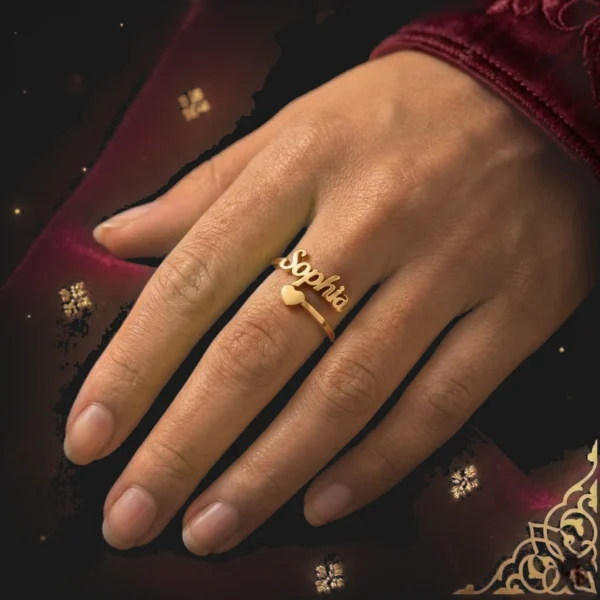 Custom Name Ring in English Script with Heart